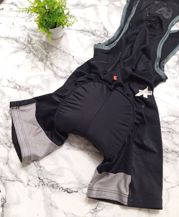 Велошорти assos Carnac specialized  велоформа велошорты велокуртка