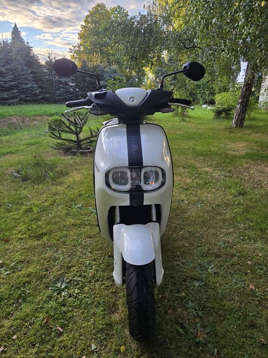 Yamaha neos skuter elektryczny