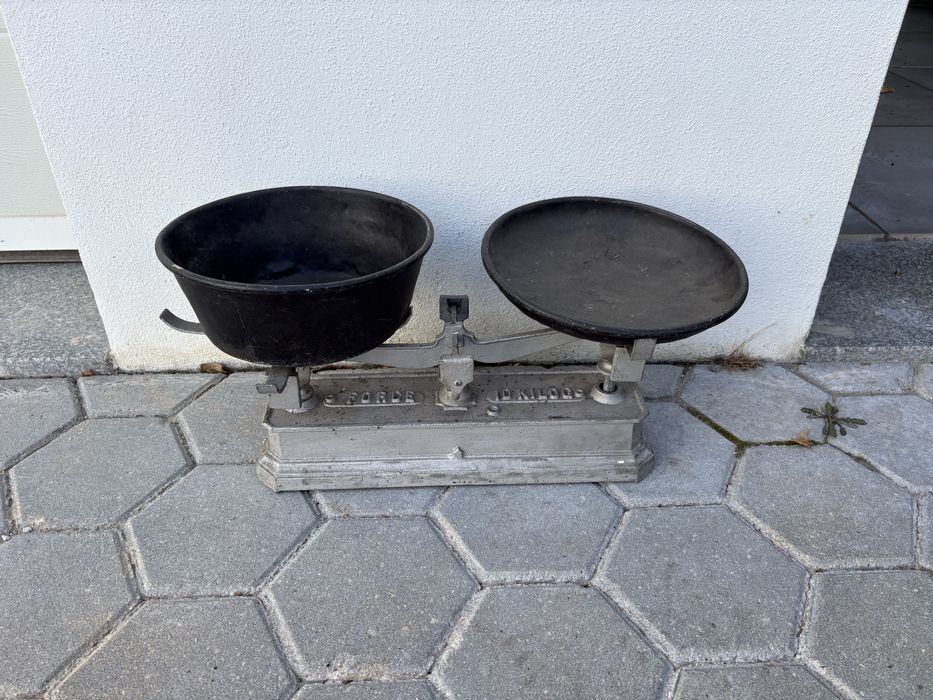 Balança Antiga de Pratos
