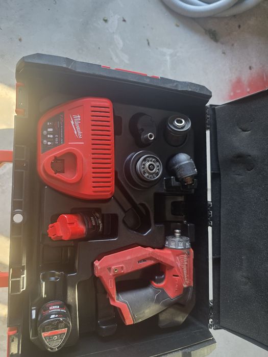 Wkrętarka milwaukee m12