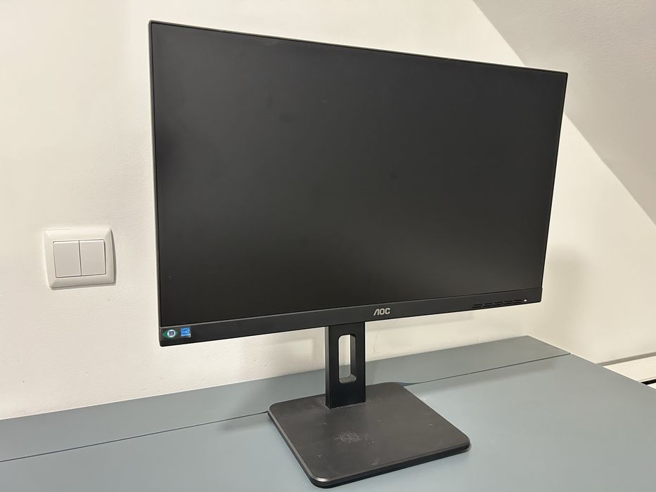 Monitor AOC 24” Regulavel em altura