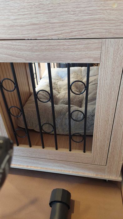Móvel/ crate para cão em madeira