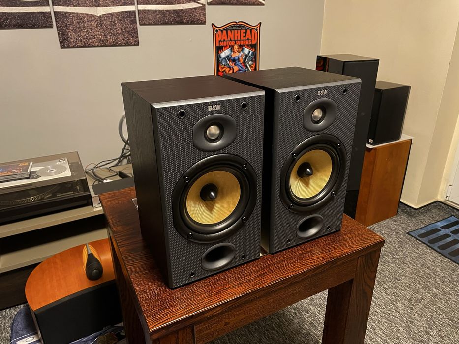 Kolumny podstawkowe Monitory Bowers Wilkins DM 601 S2
