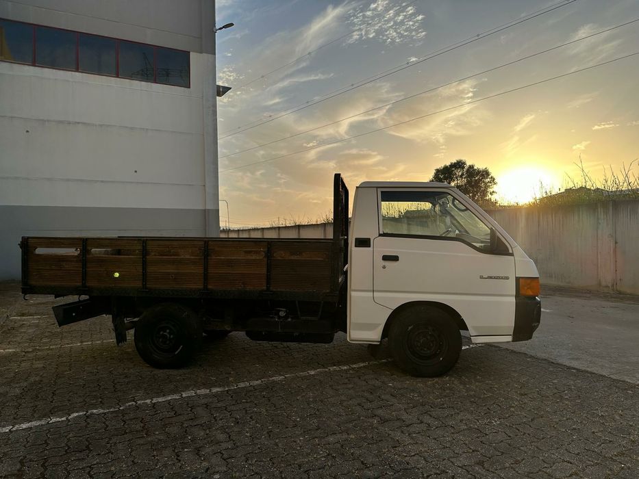 Mitsubishi L300 2000
