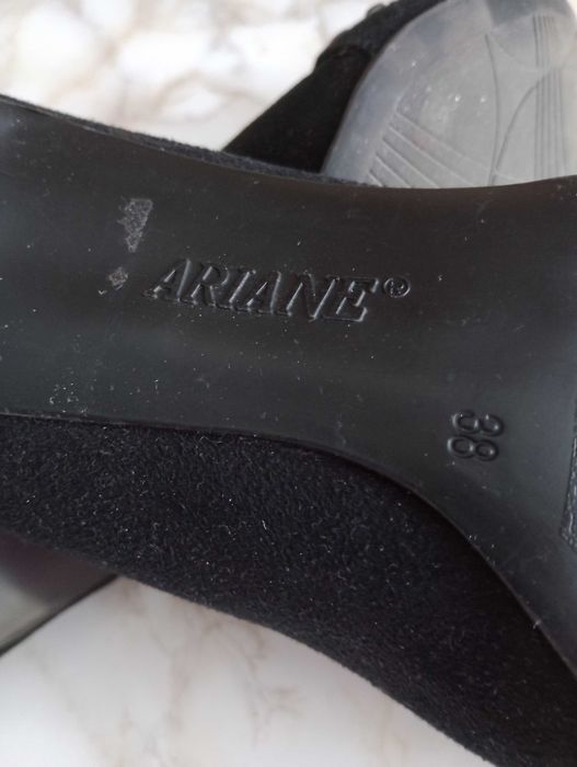 Buty damskie czółenka Ariane rozmiar 38.