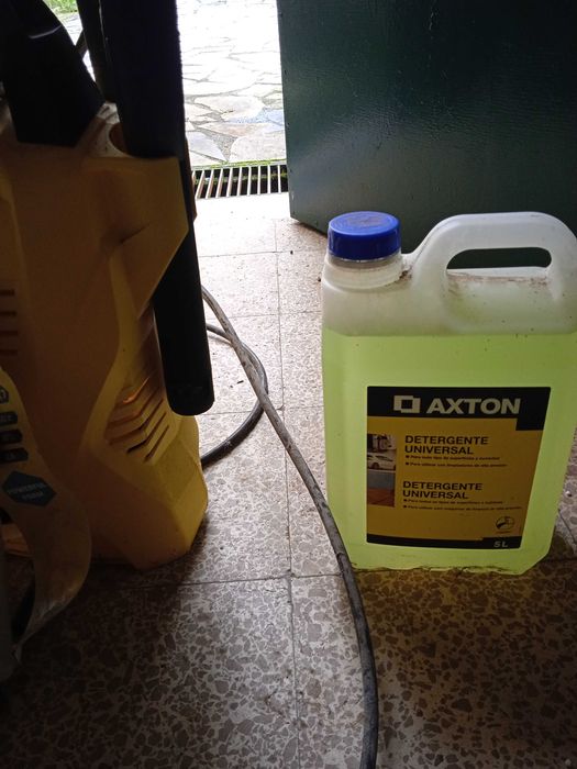 Lavadora de alta pressão KARCHER +Detergente 5l. Para Desocupar