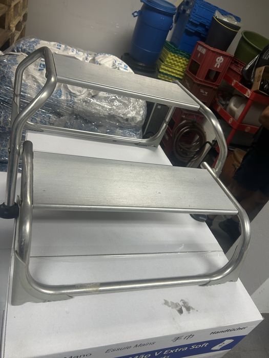 Escada rolote / autocaravana aluminio