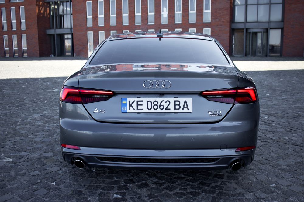 Audi A5 Coupe S-line Quattro • 2018 • 2.0 TFSI 252 к.c.