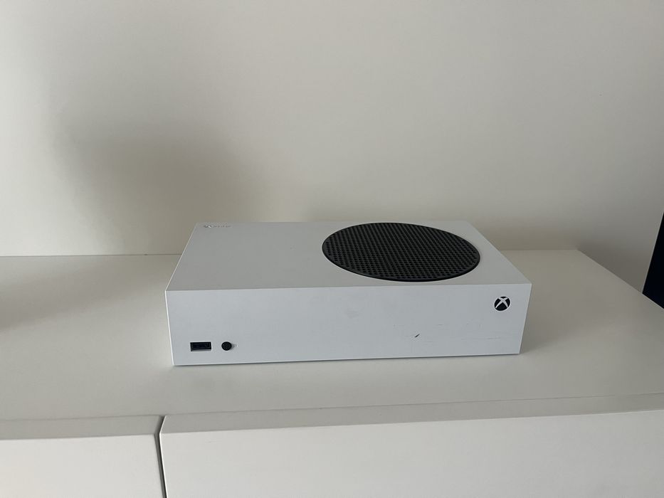 Xbox serie S com comando nova