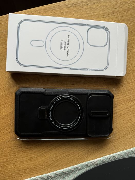 Etui do iPhone 15 Pro Max czarne