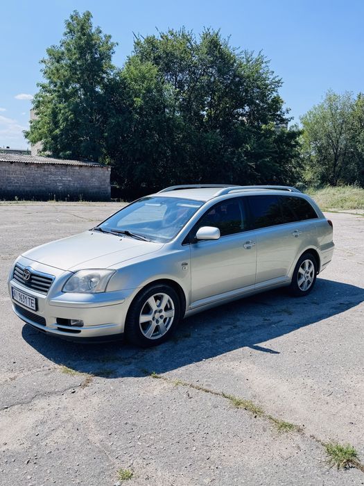 Продам Toyota Avensis 2003 року 2.0 D4D