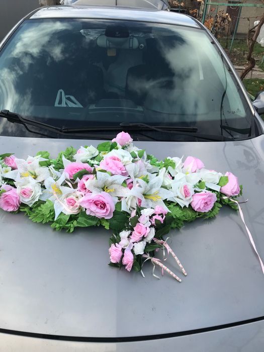 Продається весільна прикраса на автомобіль