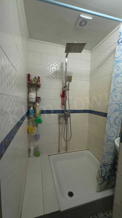 Продається житловий комплекс у с Дівички