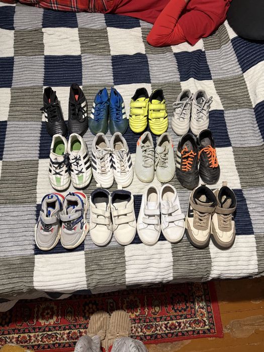 Дитяче футбольне взуття