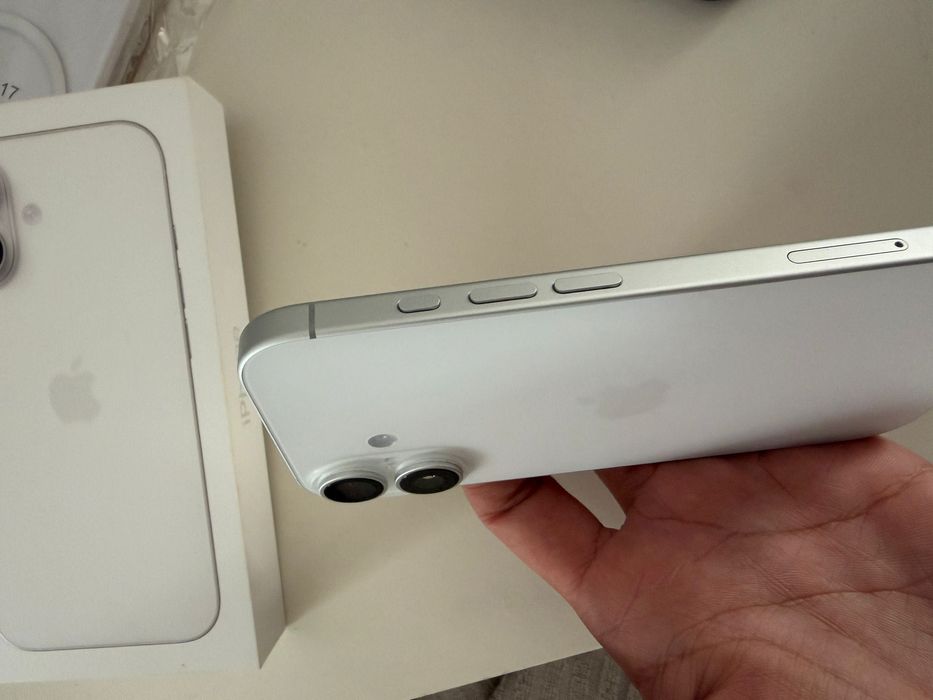 iPhone 17 branco 256g 800€