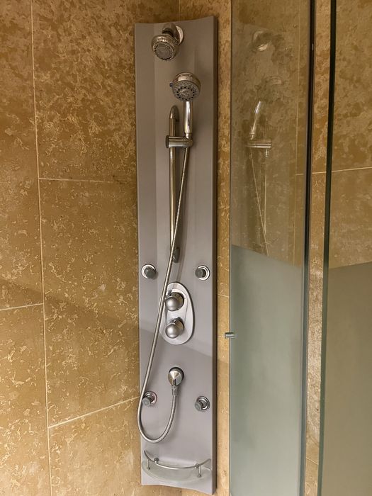 Coluna de duche com 4 jatos de massagem para casa de banho