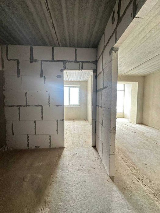 ЗДАНА 1 кім кв в ЦЕНТРІ. 42.9м2. Можна починати ремонт. ГАЗ Є!