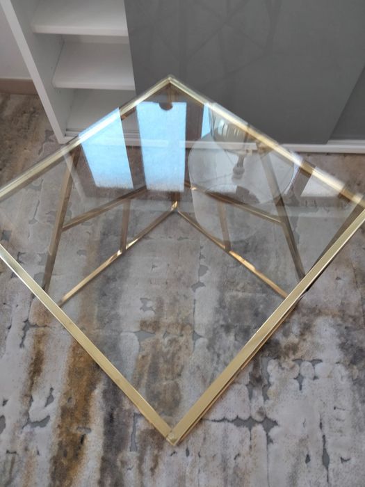 Mesa de entrada em vidro