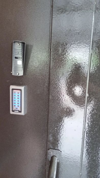 Бесперебойное питание домофонов, СКД, видеонаблюдения. Монтаж системы.