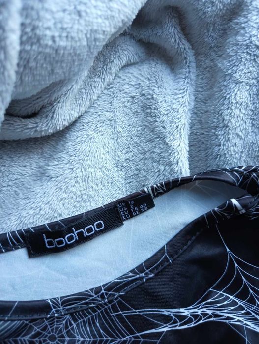 Body szare czarne w pajęczyny 38 M