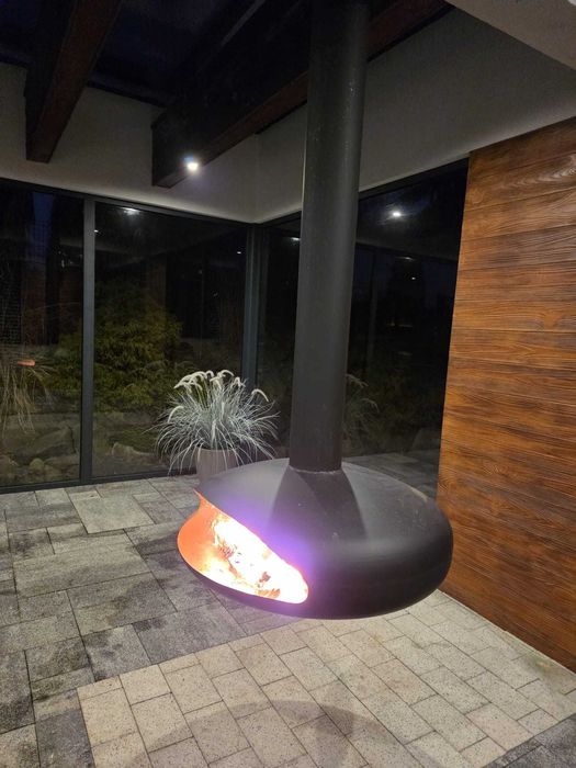 Piec wiszący czarny mat