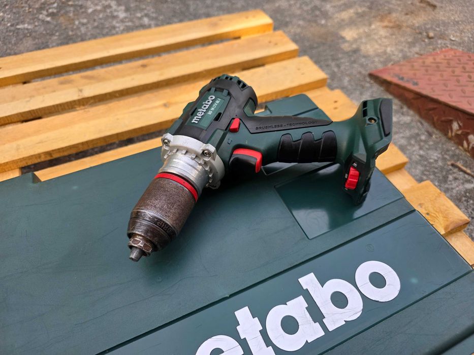 Metabo BS 18 LTX Impuls Wiertarko-wkrętarka 2X5Ah ładowarka walizka zestaw