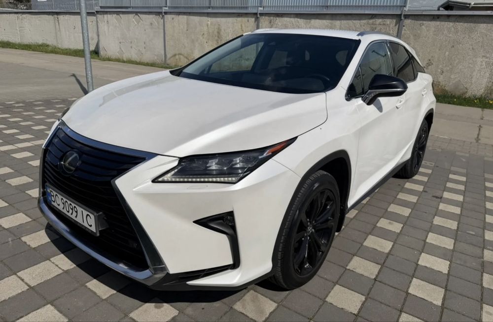 Автомобіль Lexus RX-300