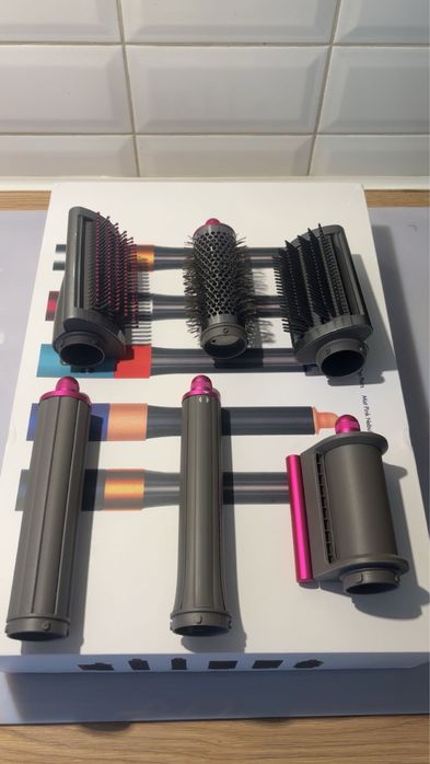 Suszarko lokowka typu Dyson