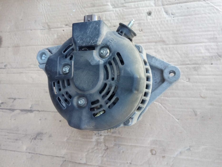 Toyota verso silnik 1,6 1,8 alternator valvematic  09-15