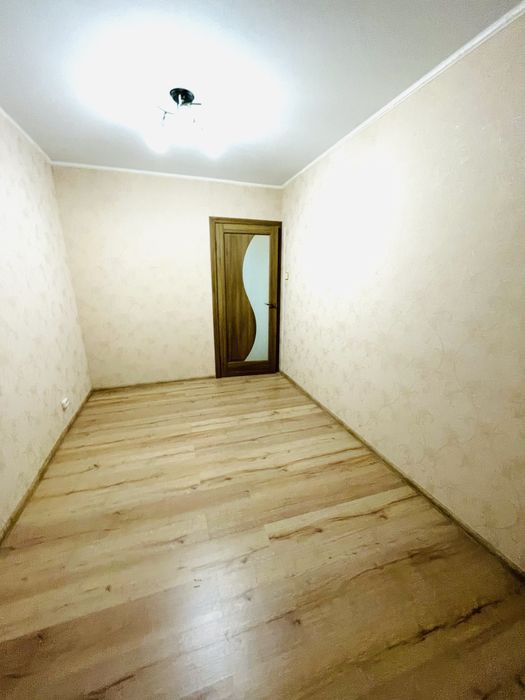 Продам 3 к .квартиру пр Миру  Театральна