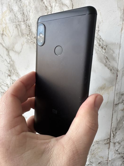 Продам легенду Xiaomi Redmi Note 5  на 64 Гб з новим акумулятором