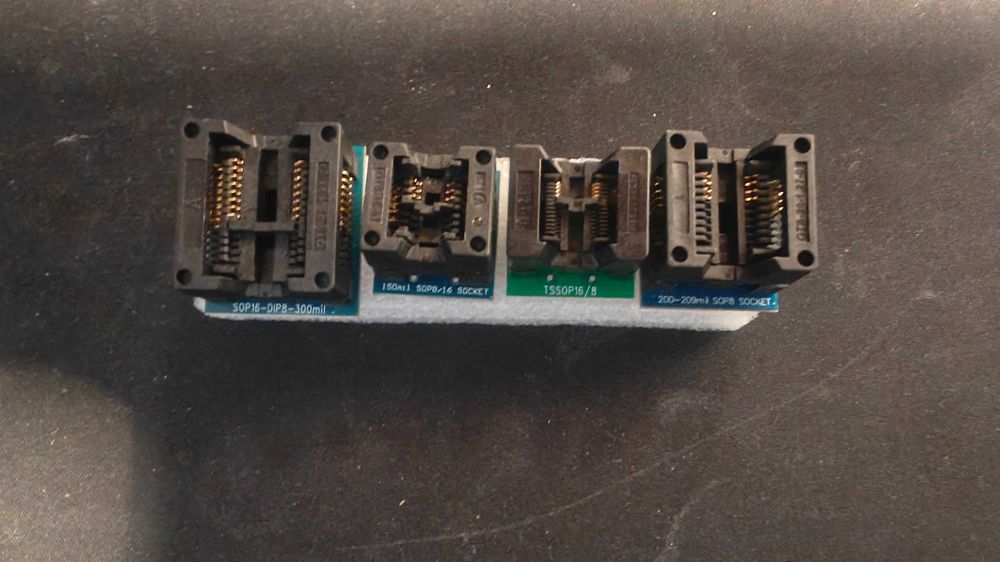 Programator SVOD 4 + Keyboard Extender + Taśmy FFC + Zestaw adapterów ZIF / PLCC + Płytki montażowe PCB (Stan idealny)