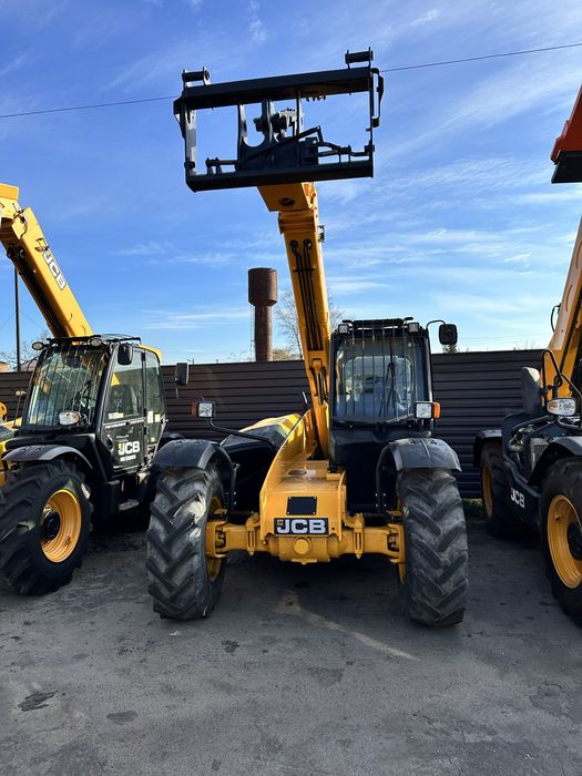 Телескопічний навандажувач JCB