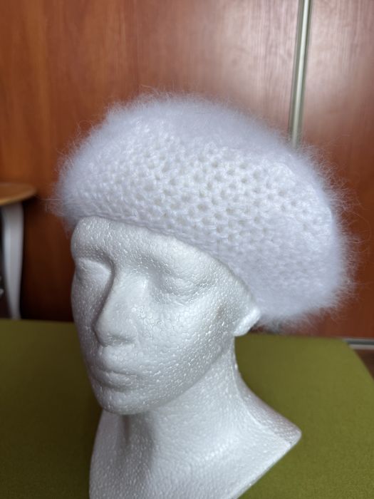 Damski beret z angory
