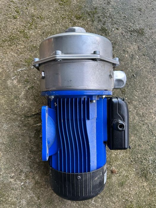 Vendo bomba de água Lowara