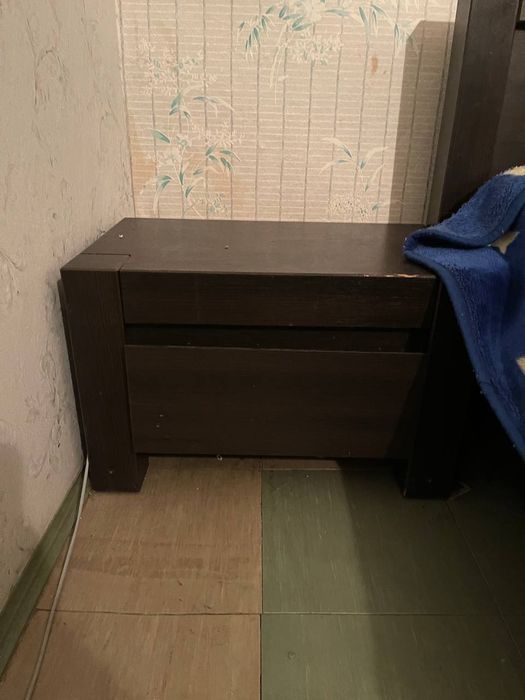 Кровать прикраватные тумбочки комод и шкаф комплект