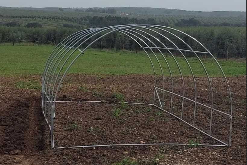 Estufa Túnel 6x3x2m com 12 Janelas e Estrutura Reforçada