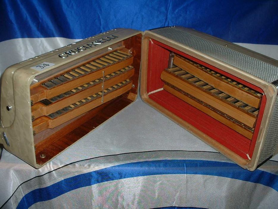 Acordeao a venda G , N. 34