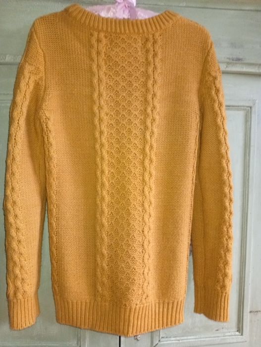 Sweter z warkoczami marki Atmosphere