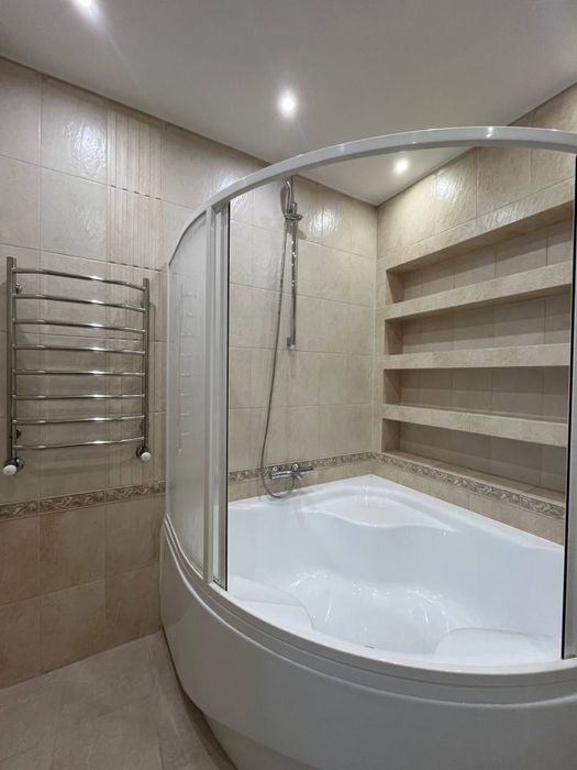 Продаж, 4 кімнатної 2 - рівневої квартири (Кузнецька) Заводський  7#2