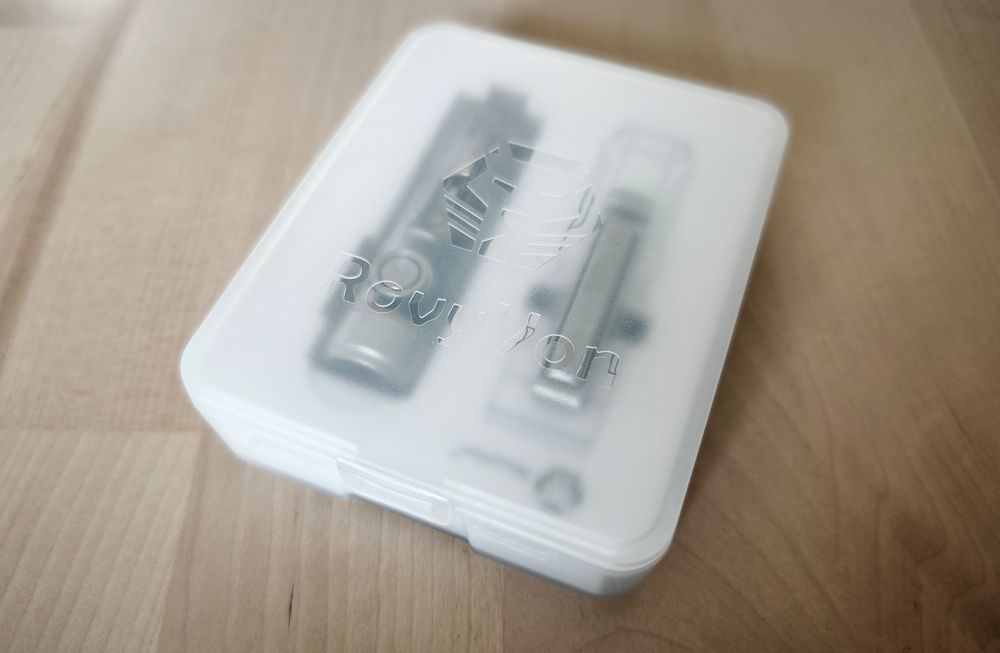 RovyVon Aurora A8UR Gen4 оригінал EDC  UV/Red/White SST-20 6500K