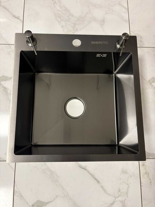 Мийка для кухні Britc 5050 PVD і гнучкий змішувач з нержавіючої сталі.