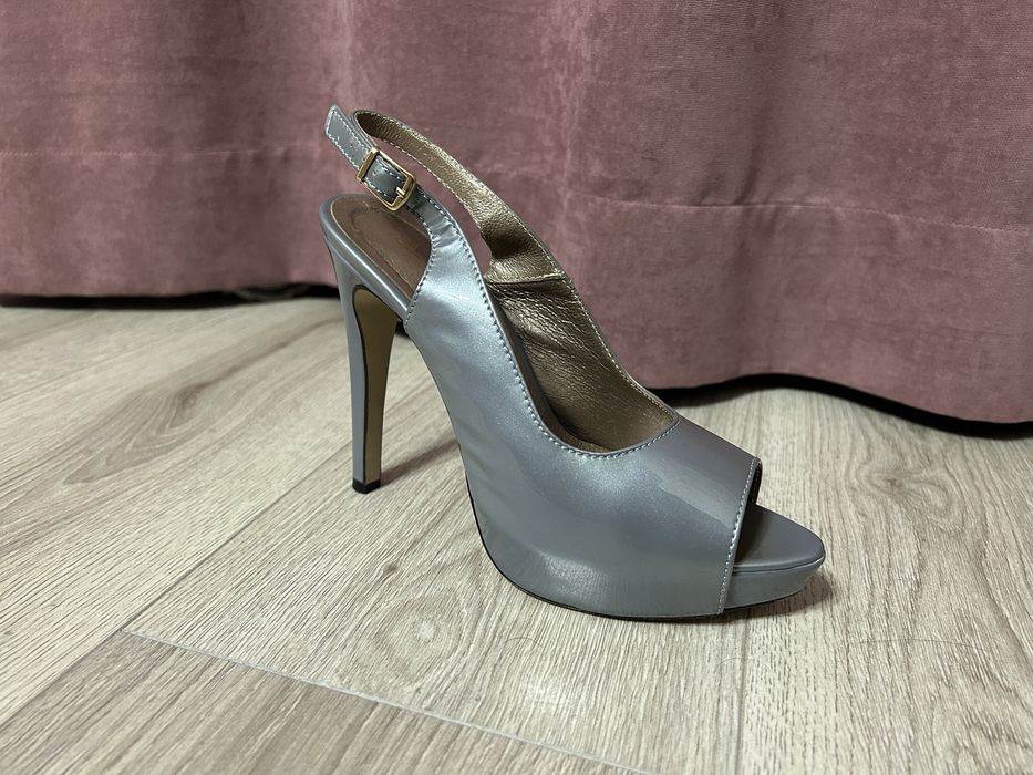 Шкіряні святкові нарядні босоніжки 36 розмір