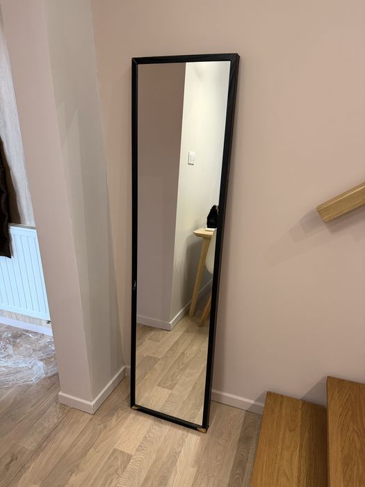 Zestaw mebli: Kanapa narożna, stół + 6 krzeseł, lampa, lustro