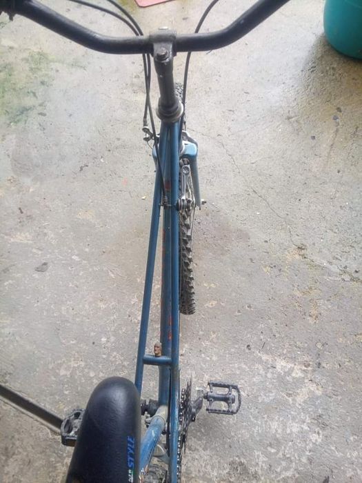Bicicleta antiga em bom estado