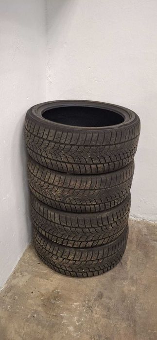 Opony zimowe 255/40/R20