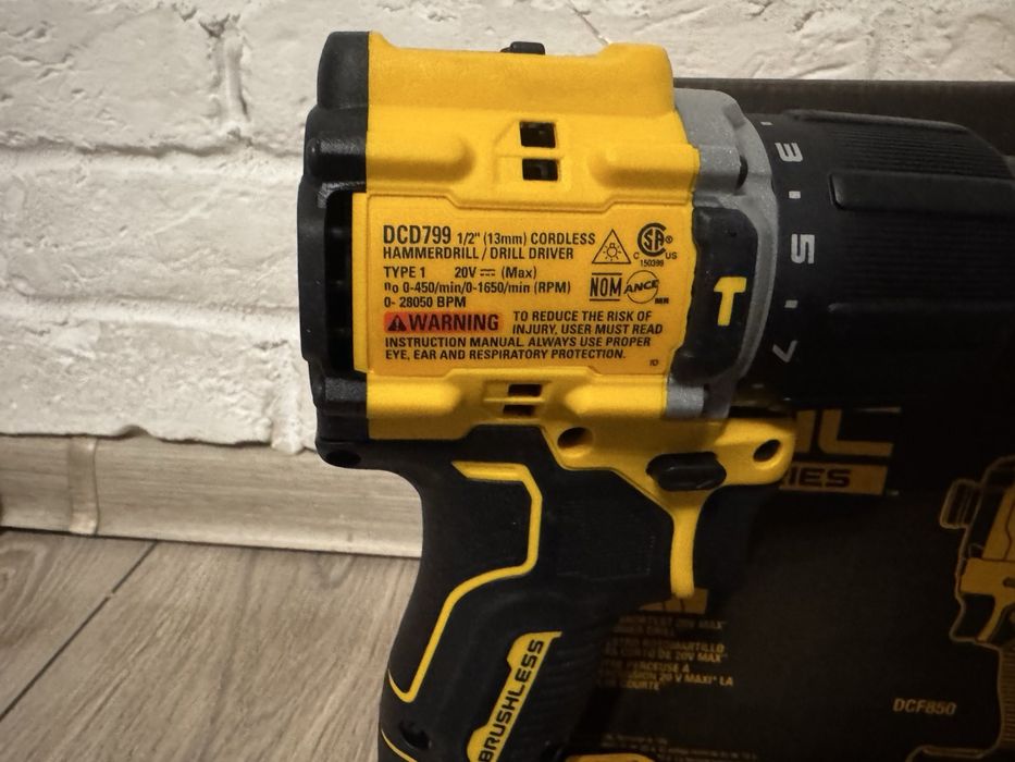 DeWalt DCK200D1P1 12V безщітковий набір шуруповерт і імпакт