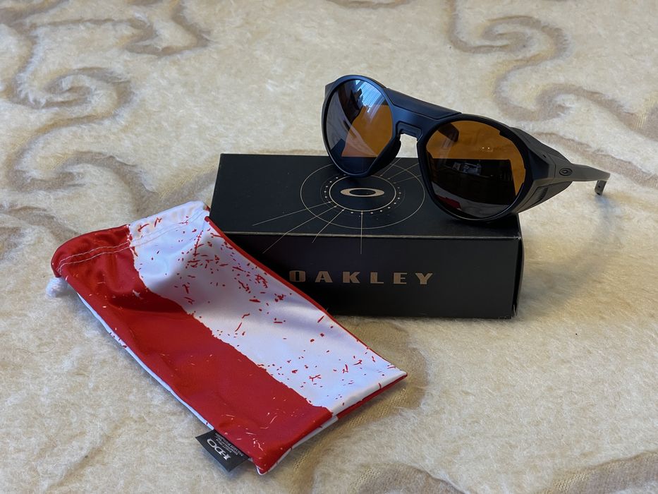 Okulary Oakley Clifden - wersja Custom