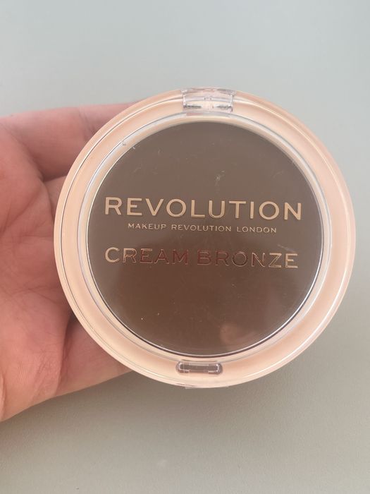 Makeup Revolution cream bronze medium