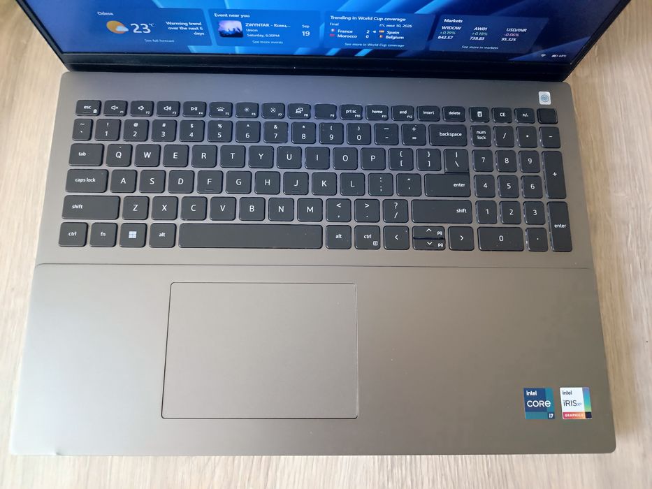 Ноутбук Dell Vostro i7 1260P 16 по 4.7Ghz 16GB SSD 512GB Iris XE 16" WUXGA